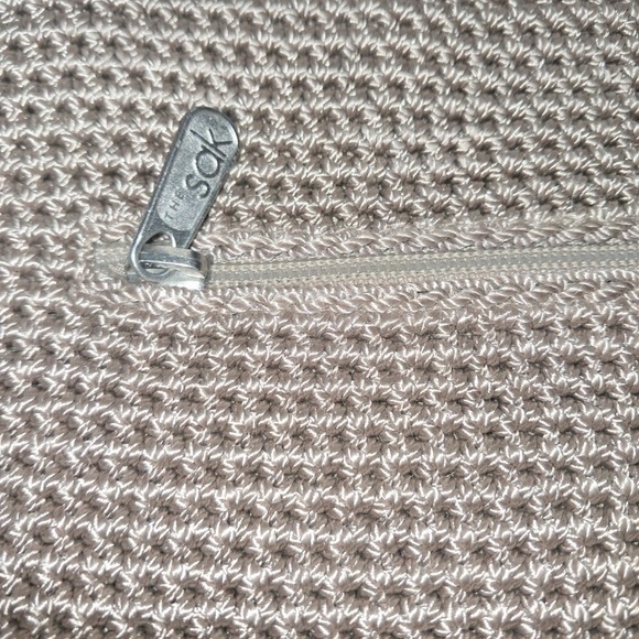 The Sak Beige Crochet Shoulder Bag Tan Knit Purse Zip Top Lined - Picture 2 of 6